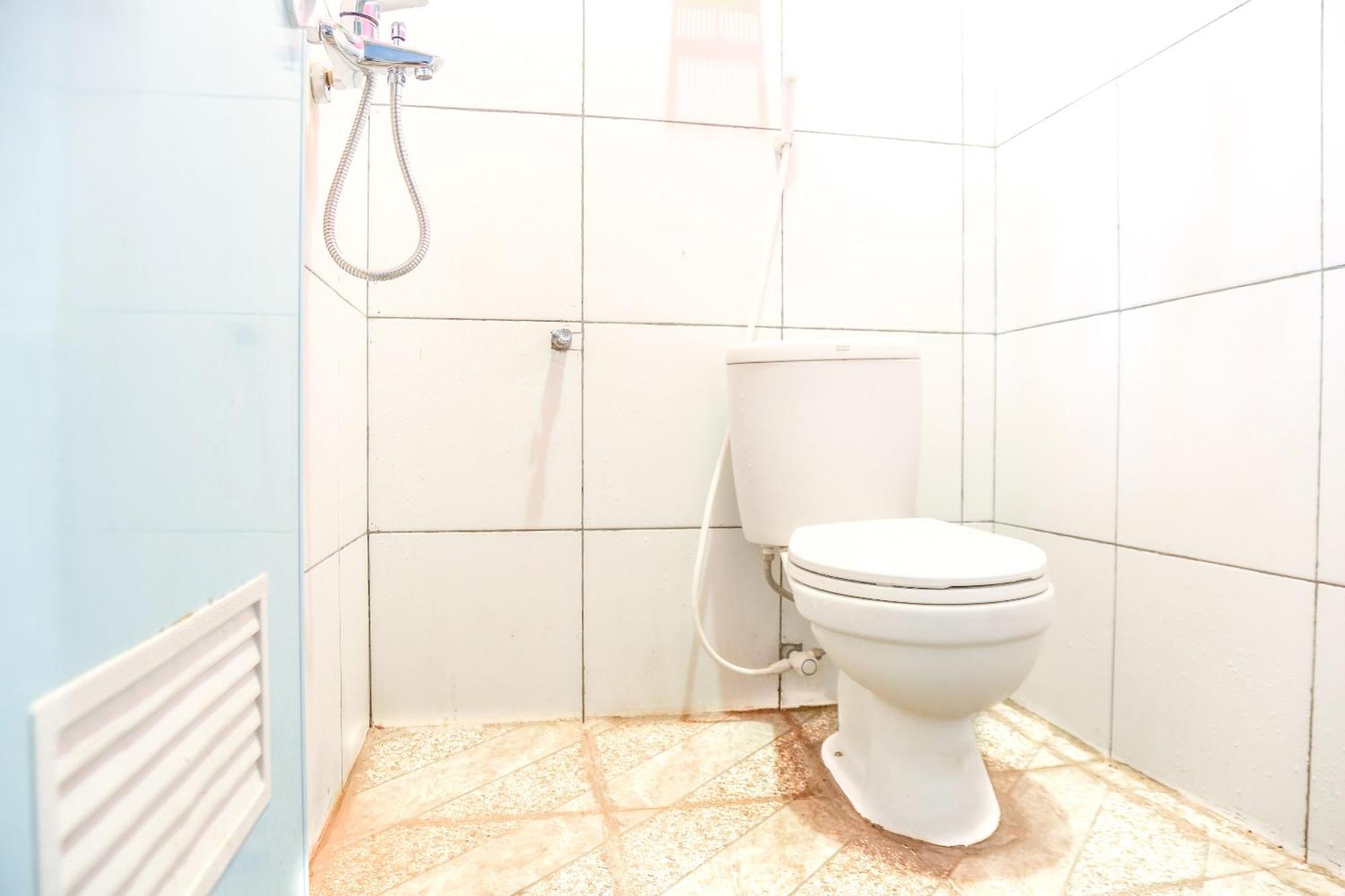 Oyo 1662 Zury Homestay Kuta  Zewnętrze zdjęcie